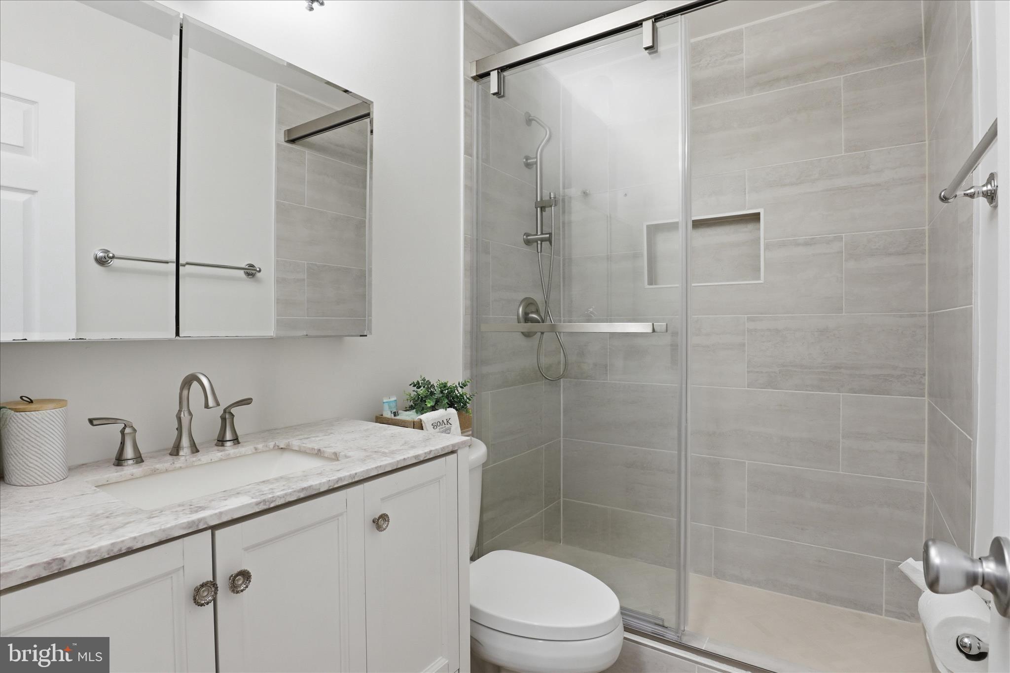 1812 Olney Road Falls Church, VA 22043 - Photo 24 of 45