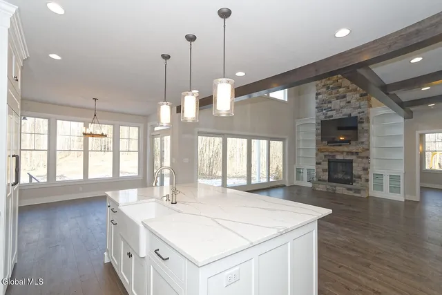 $934,395 | 8 Mapleton Court, Clifton Park, NY 12065