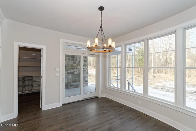 $934,395 | 8 Mapleton Court, Clifton Park, NY 12065