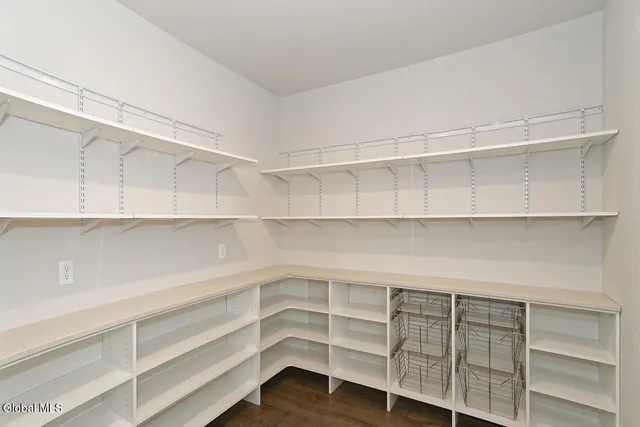 $934,395 | 8 Mapleton Court, Clifton Park, NY 12065