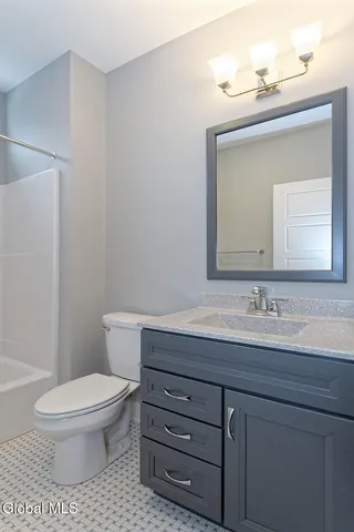 $934,395 | 8 Mapleton Court, Clifton Park, NY 12065