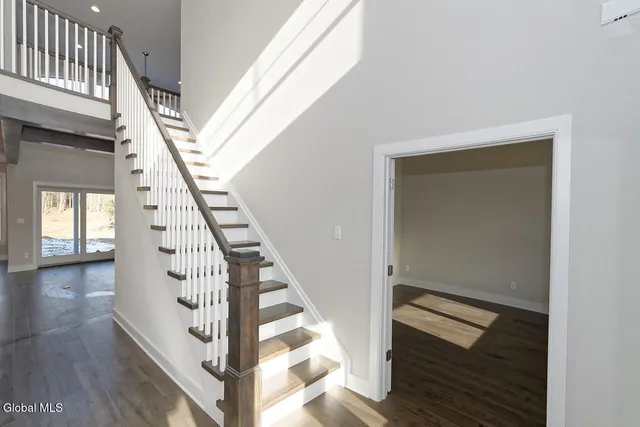 $934,395 | 8 Mapleton Court, Clifton Park, NY 12065