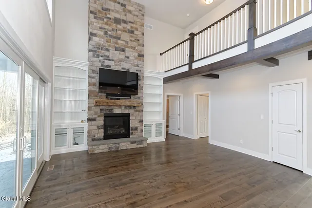 $934,395 | 8 Mapleton Court, Clifton Park, NY 12065