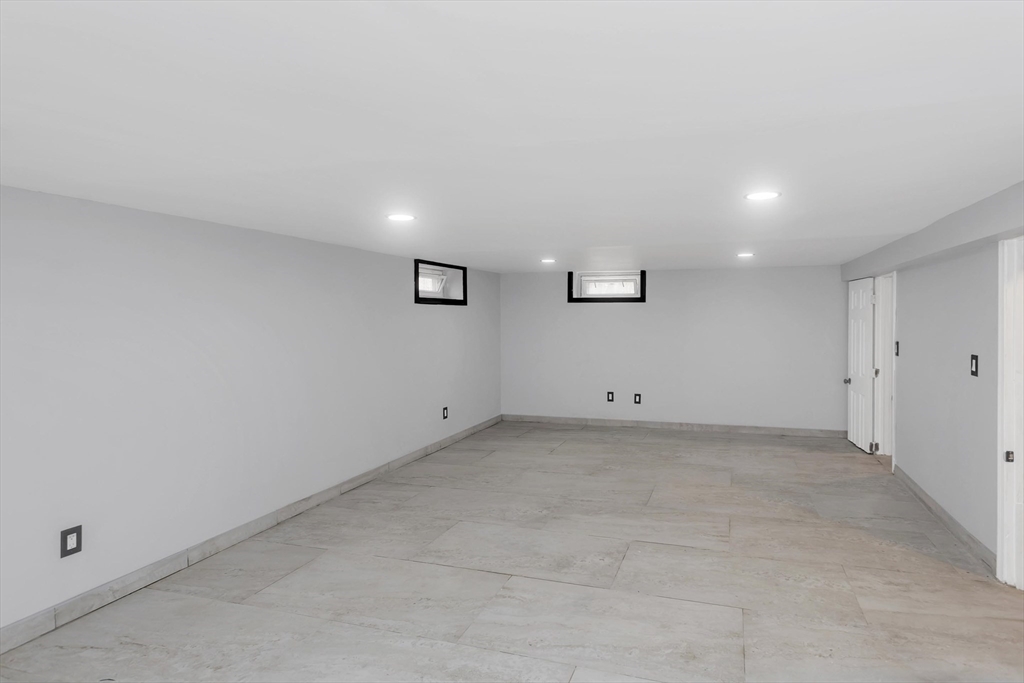 49 Bennett Street Chicopee, MA 01013 - Photo 39 of 41