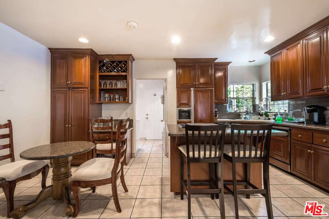 3734 Lorado Way View Park, CA 90043 - Photo 23 of 41