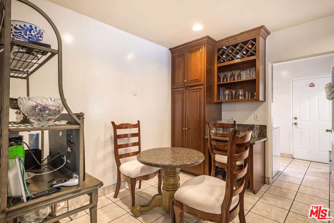 3734 Lorado Way View Park, CA 90043 - Photo 25 of 41