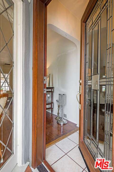 3734 Lorado Way View Park, CA 90043 - Photo 4 of 41