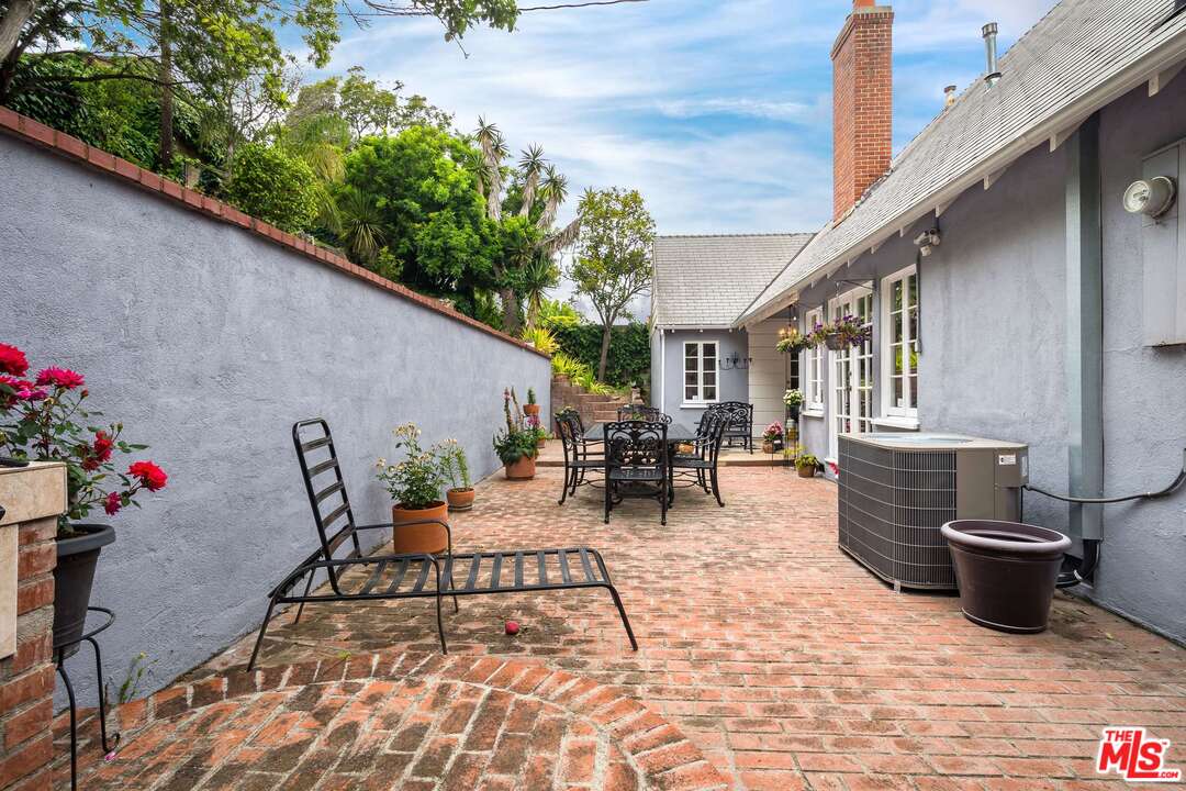 3734 Lorado Way View Park, CA 90043 - Photo 35 of 41