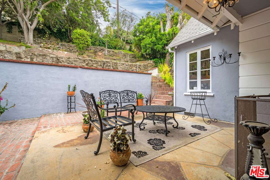 3734 Lorado Way View Park, CA 90043 - Photo 37 of 41