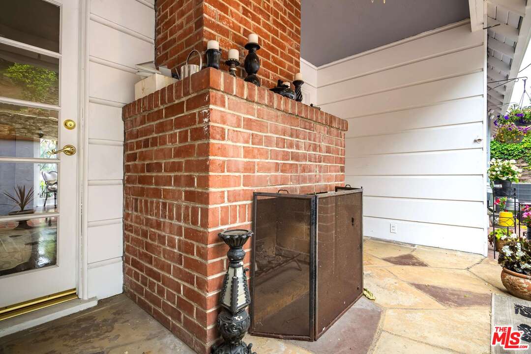 3734 Lorado Way View Park, CA 90043 - Photo 38 of 41