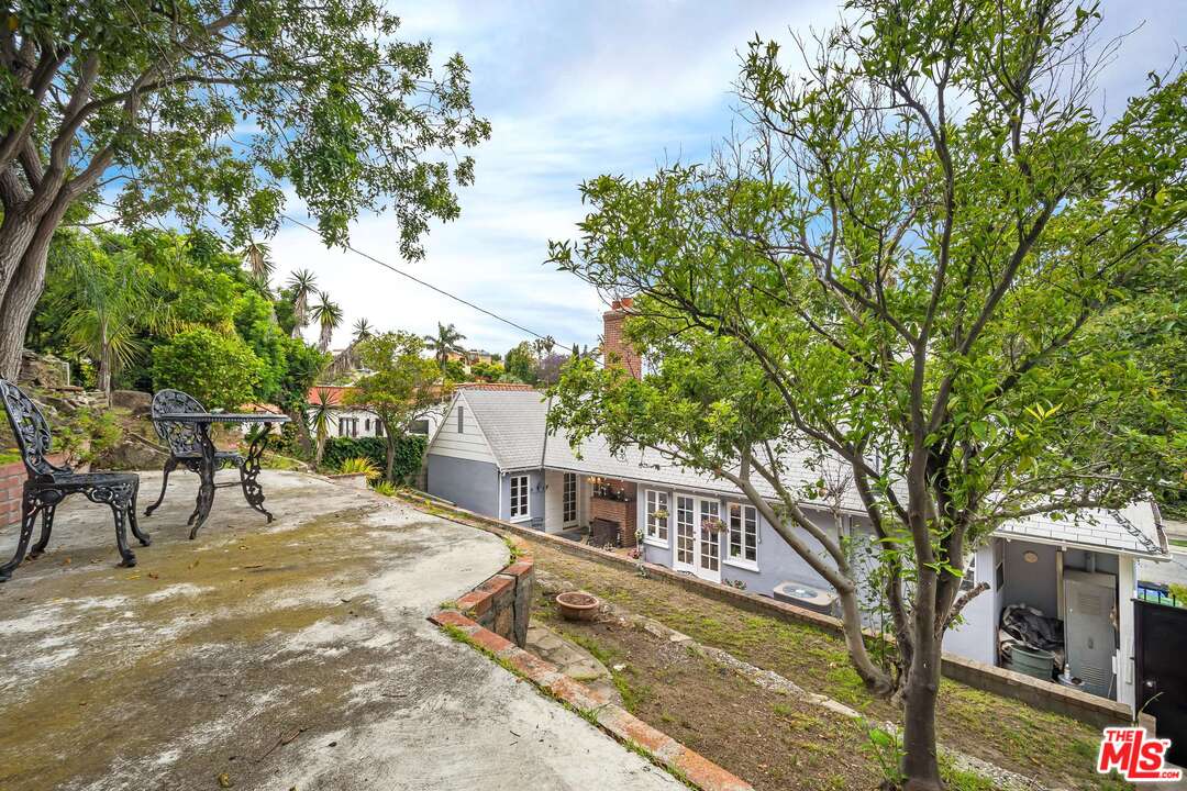 3734 Lorado Way View Park, CA 90043 - Photo 39 of 41