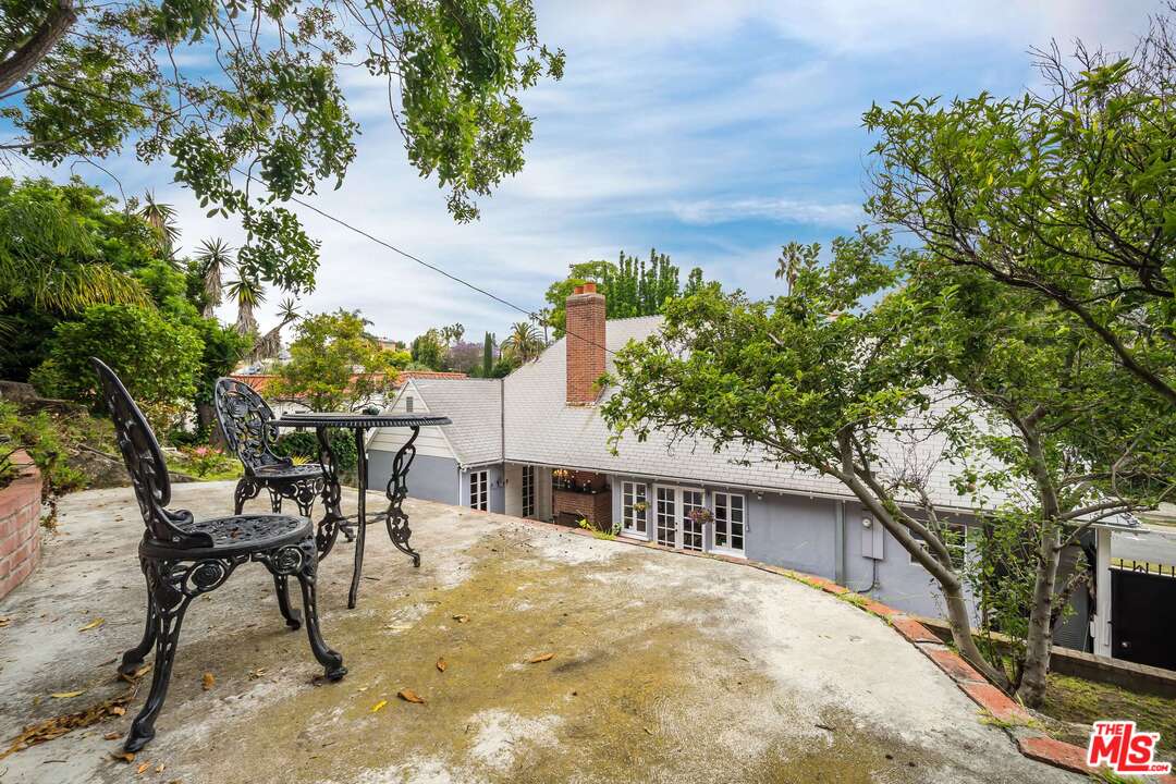 3734 Lorado Way View Park, CA 90043 - Photo 40 of 41