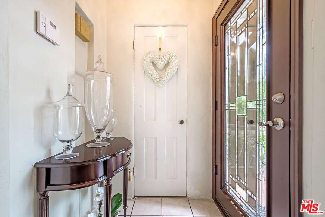 3734 Lorado Way View Park, CA 90043 - Photo 5 of 41