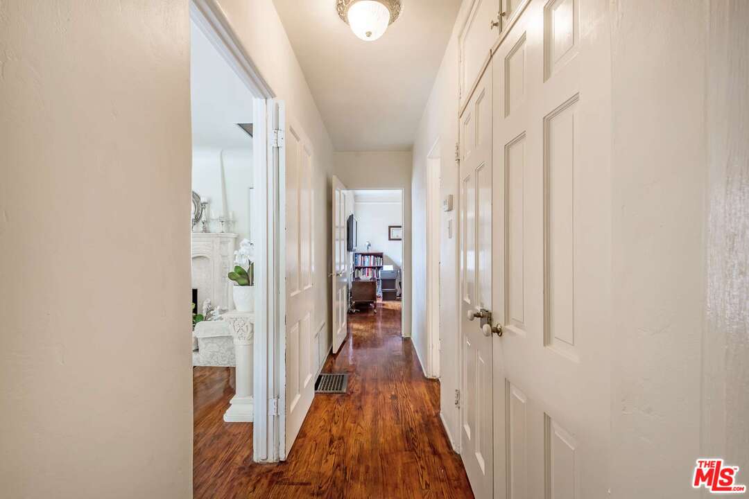 3734 Lorado Way View Park, CA 90043 - Photo 7 of 41