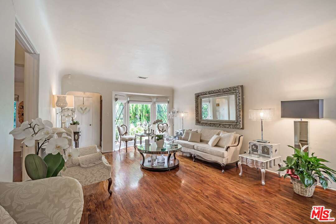 3734 Lorado Way View Park, CA 90043 - Photo 8 of 41