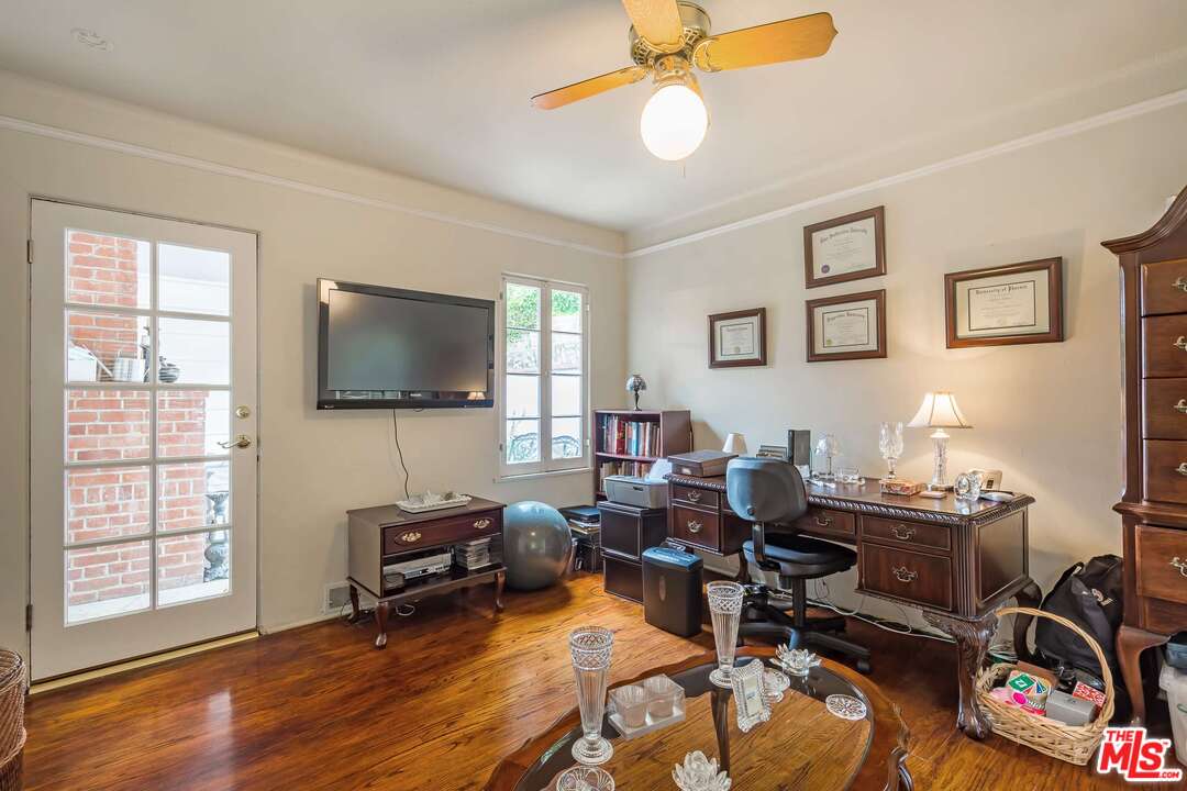 3734 Lorado Way View Park, CA 90043 - Photo 9 of 41