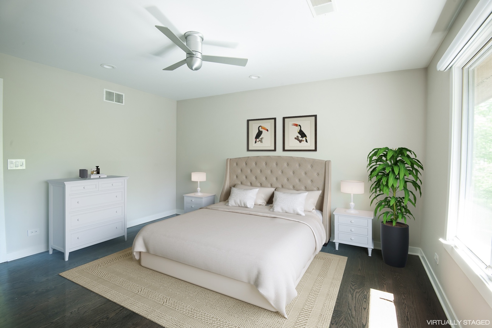 Undisclosed Address Riverwoods, IL 60015 - Photo 24 of 33 a bedroom with a bed and a potted plant