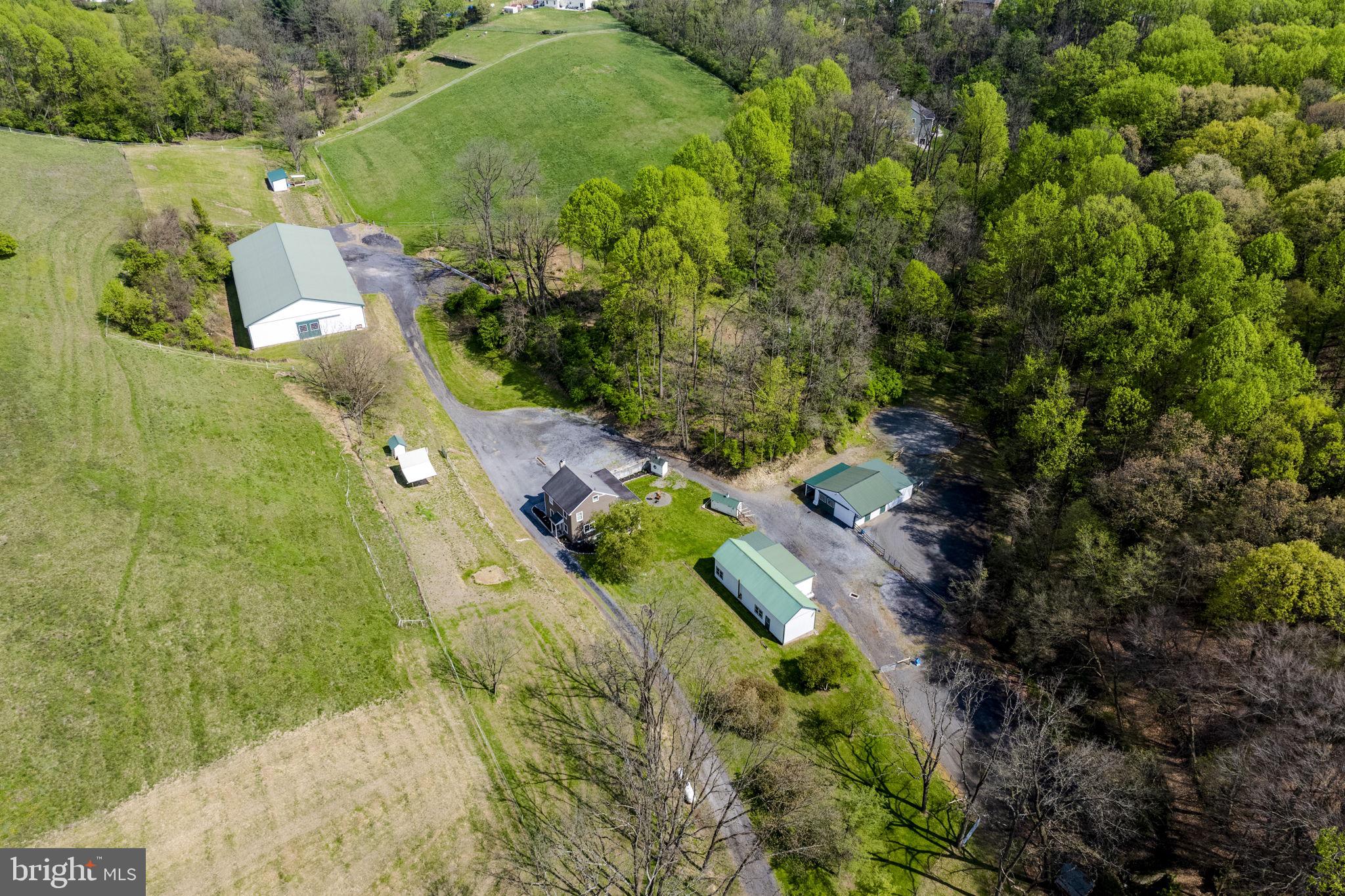 110 Wooltown Road Wernersville, PA 19565 - Photo 6 of 123