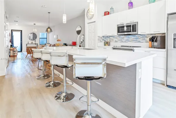 $3,100 | 8055 Northwest 104th Avenue, Unit 2, Doral, FL 33178