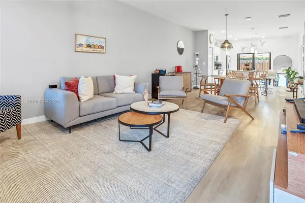 $3,100 | 8055 Northwest 104th Avenue, Unit 2, Doral, FL 33178