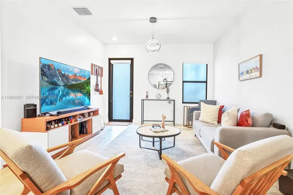 $3,100 | 8055 Northwest 104th Avenue, Unit 2, Doral, FL 33178