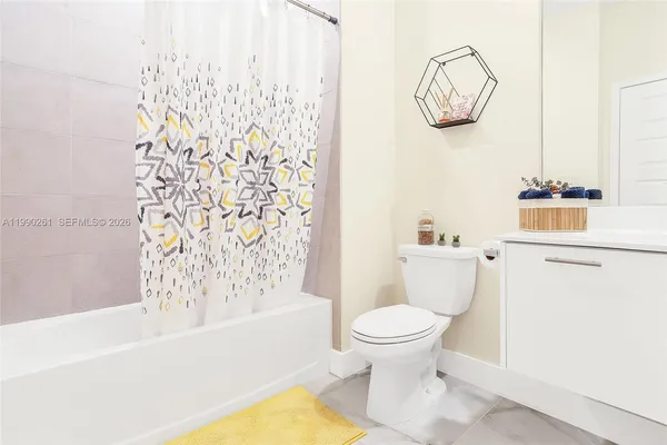 $3,100 | 8055 Northwest 104th Avenue, Unit 2, Doral, FL 33178