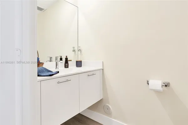 $3,100 | 8055 Northwest 104th Avenue, Unit 2, Doral, FL 33178