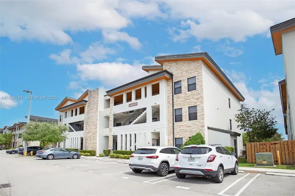 $3,100 | 8055 Northwest 104th Avenue, Unit 2, Doral, FL 33178