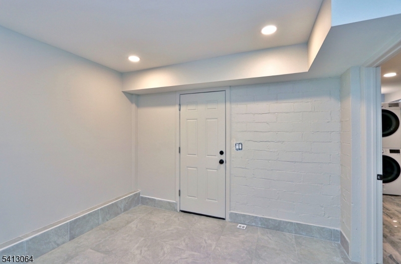 75 Nolans Point Road Lake Hopatcong, NJ 07849 - Photo 13 of 48