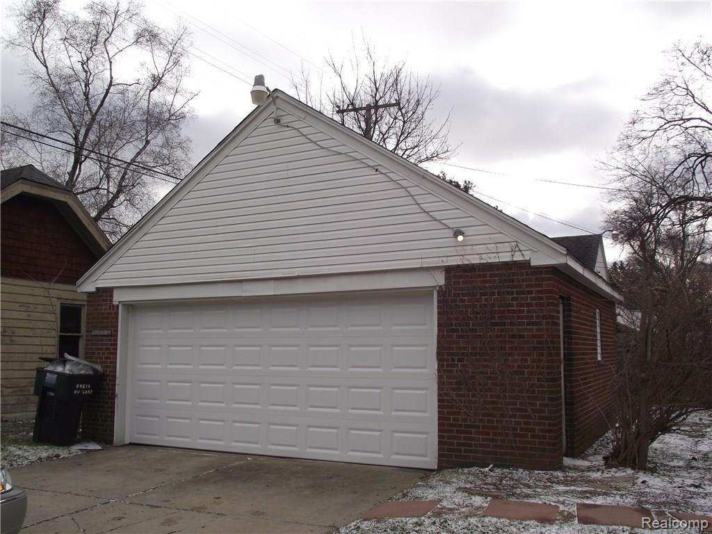 14256 Rutland Street Detroit, MI 48227 - Photo 4 of 27 BRICK GARAGE