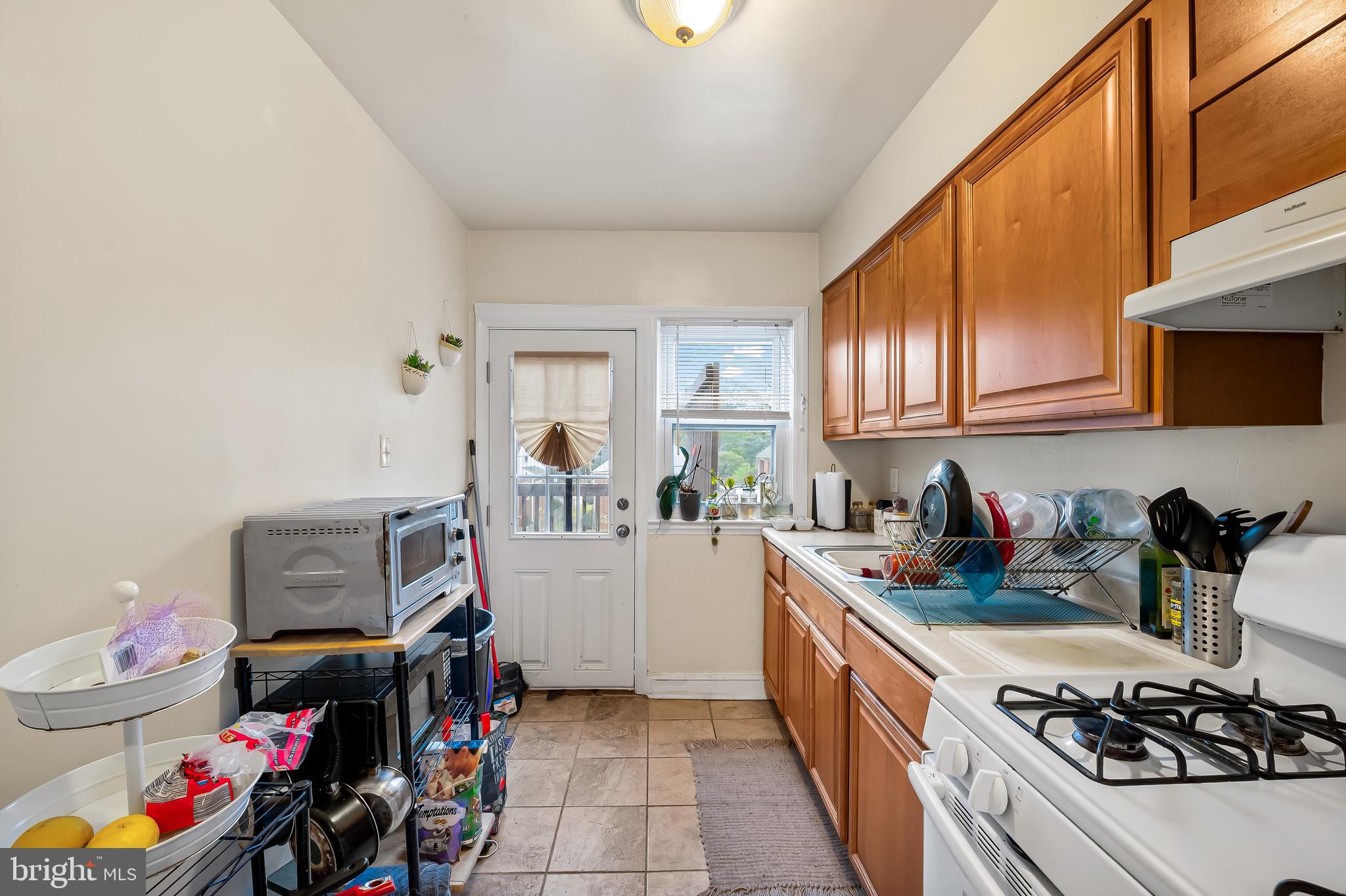 5715 Simmonds Avenue Baltimore, MD 21215 - Photo 18 of 30