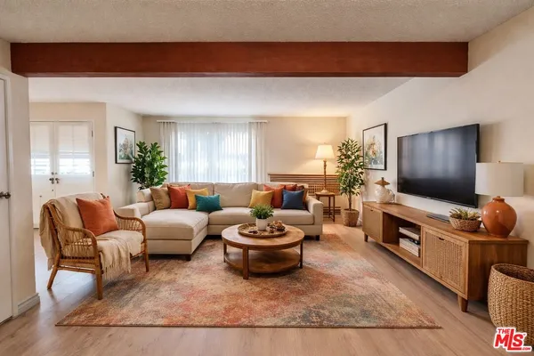 $919,000 | 21 Northwoods Lane, La Crescenta, CA 91214