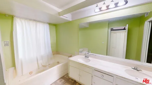 $919,000 | 21 Northwoods Lane, La Crescenta, CA 91214