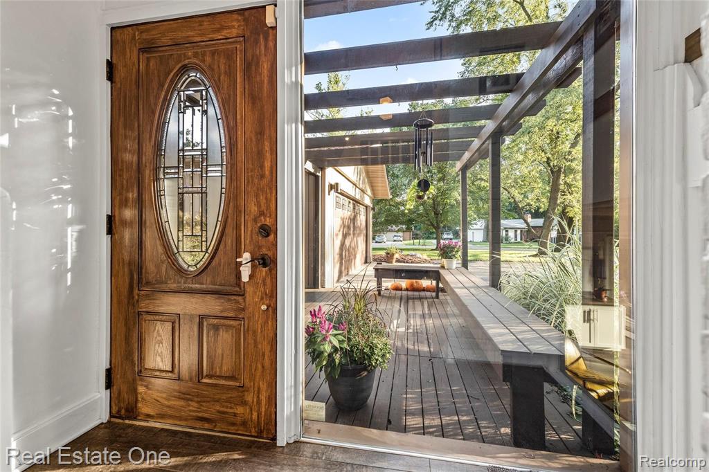 29630 Sugar Spring Road Farmington Hills, MI 48334 - Photo 11 of 55