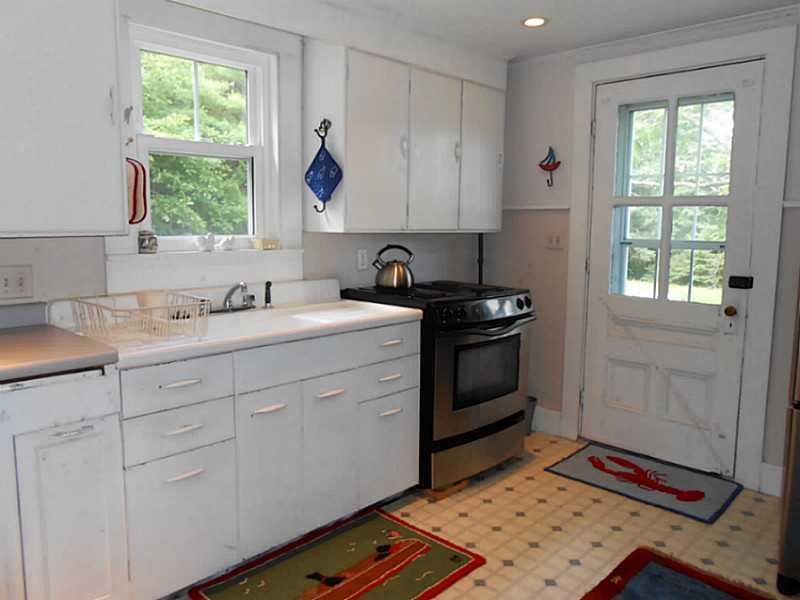 58 Jay Carter Road Blue Hill, ME 04614 - Photo 9 of 25 Kitchen.