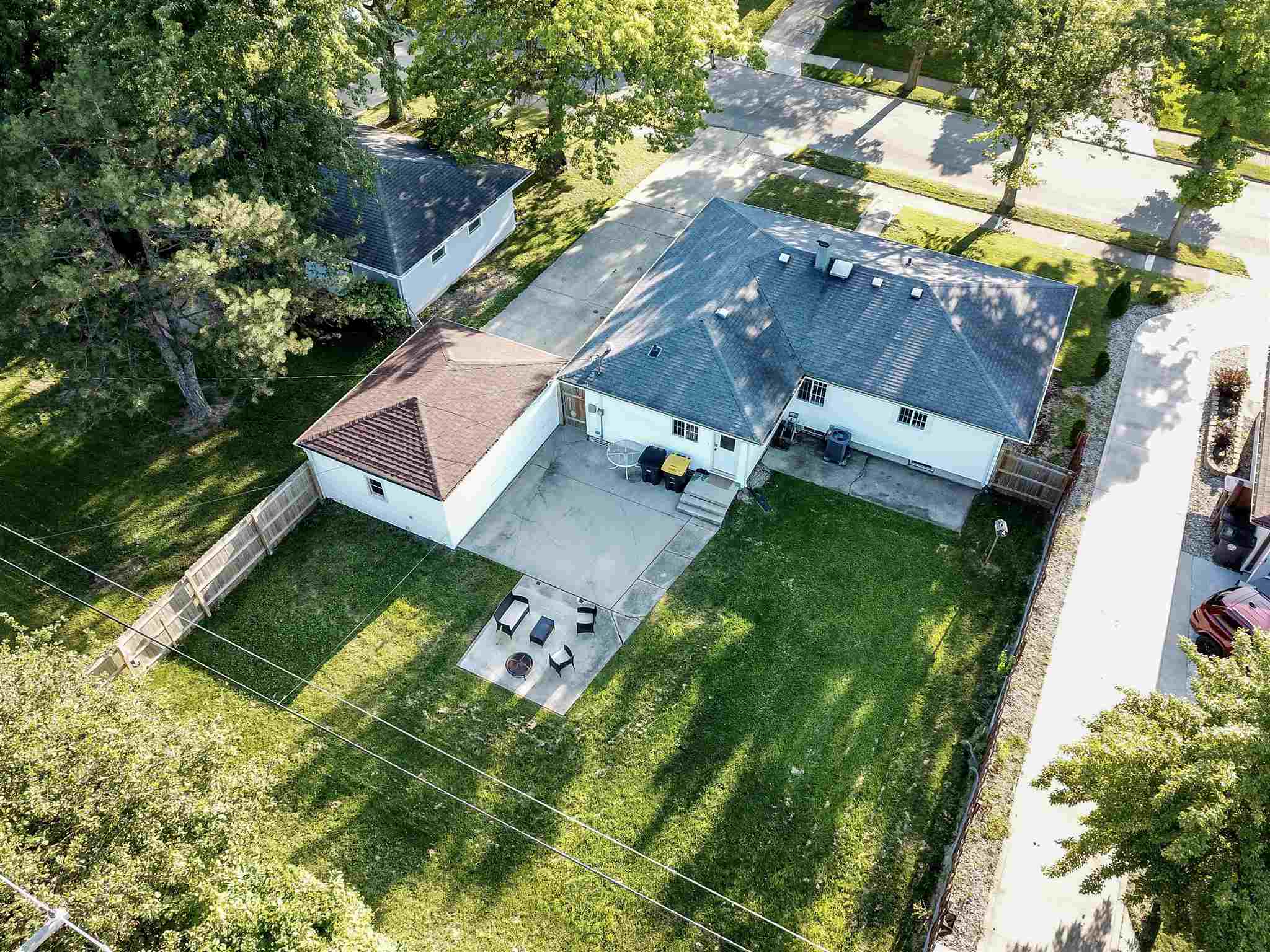 5402 Riviera Drive Fort Wayne, IN 46825 - Photo 3 of 25 Gallery Image 3