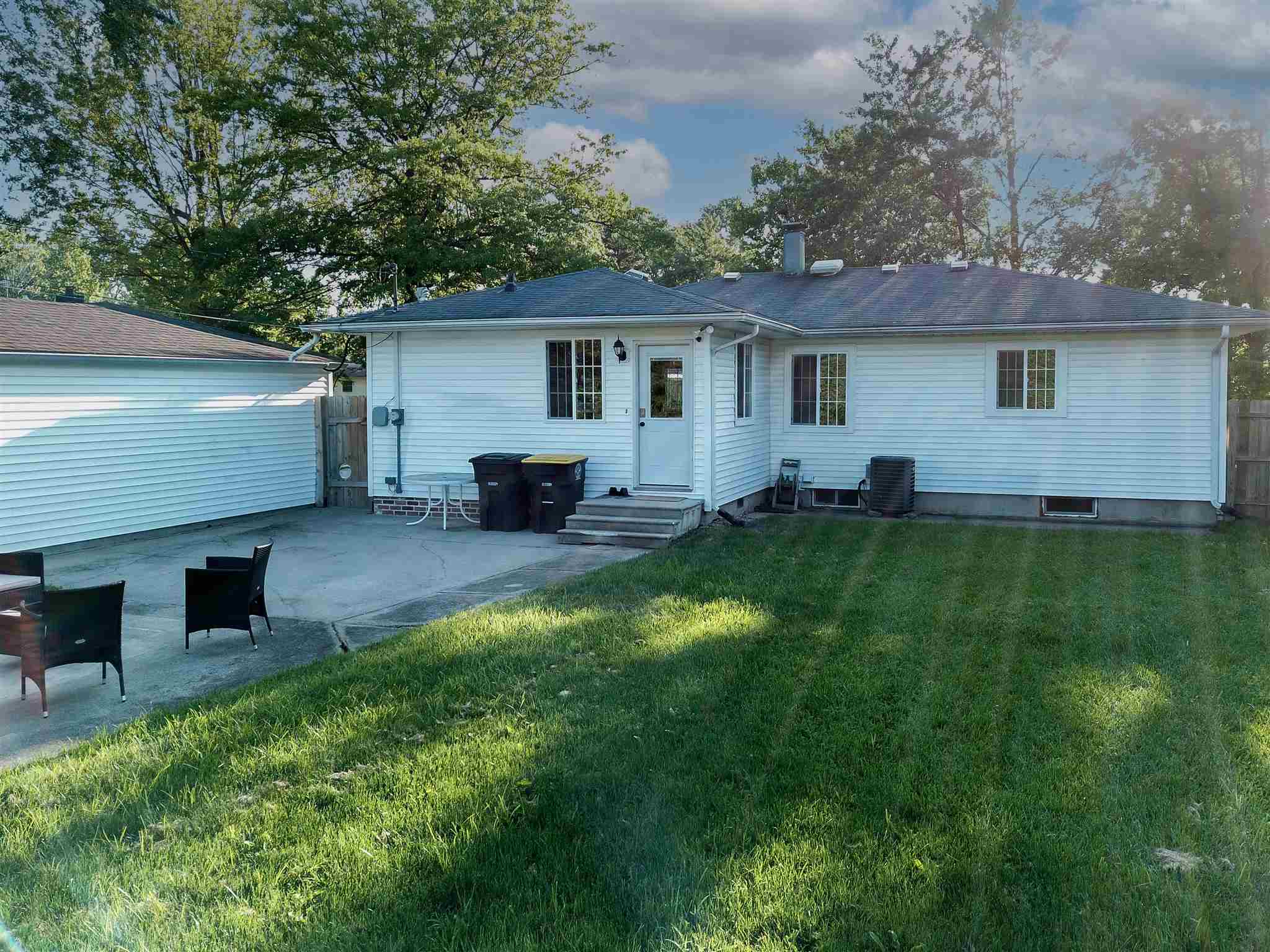 5402 Riviera Drive Fort Wayne, IN 46825 - Photo 5 of 25 Gallery Image 5