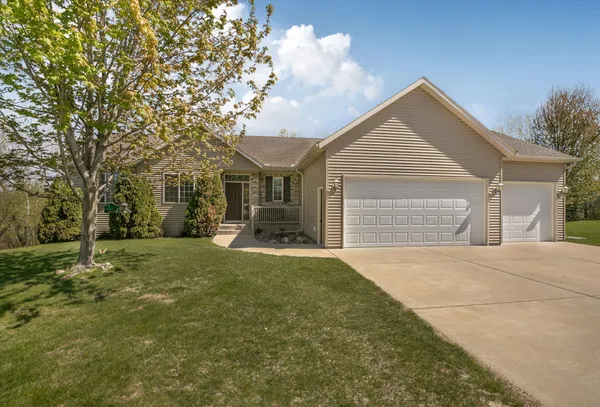 $429,900 | 1835 Star Drive, Sauk Rapids, MN 56379