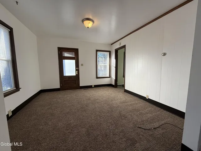 $1,600 | 30 Lexington Avenue, Unit 1, Glens Falls, NY 12801