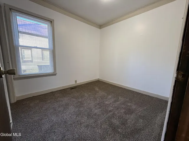 $1,600 | 30 Lexington Avenue, Unit 1, Glens Falls, NY 12801