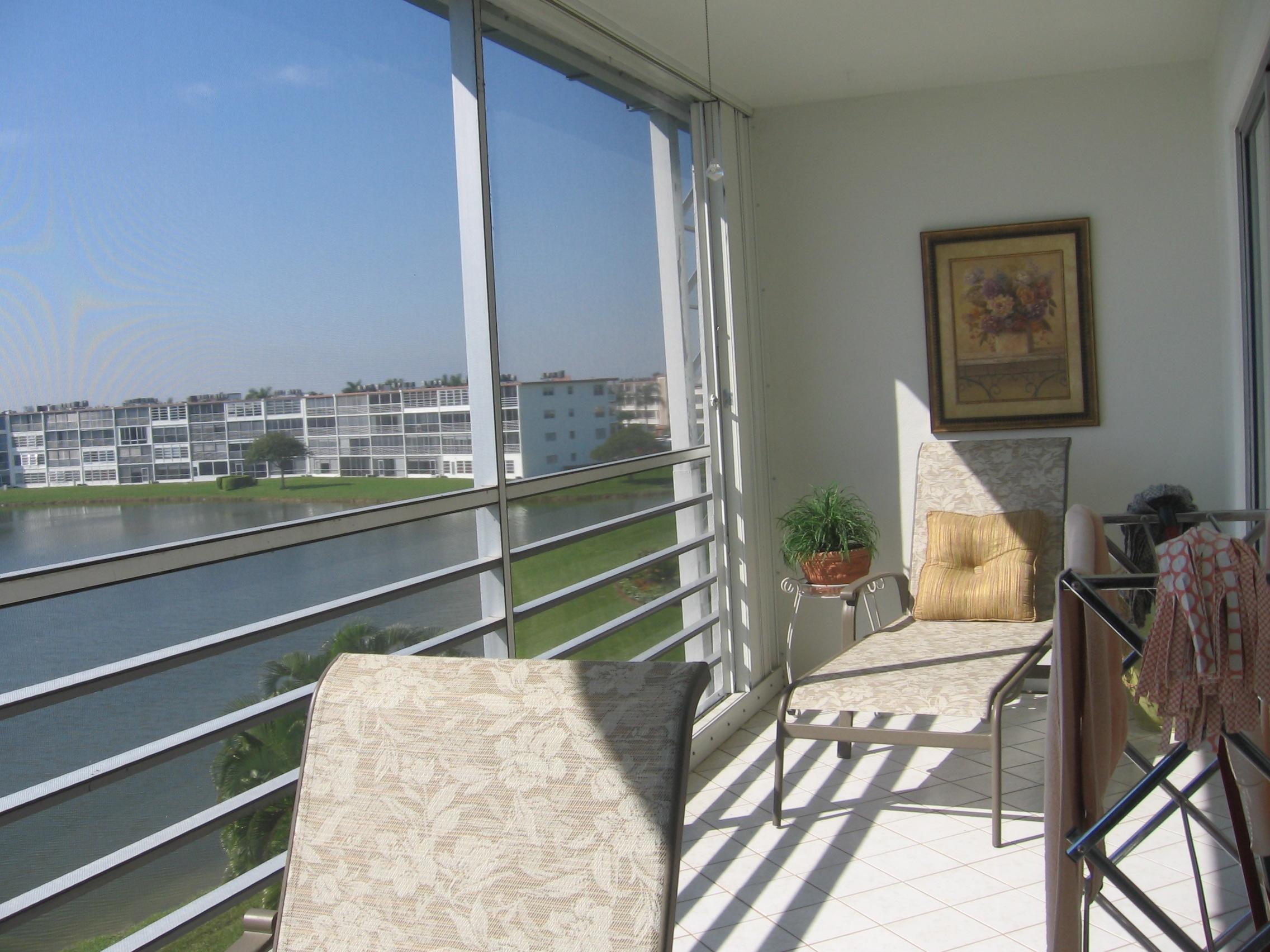 4066 Exeter Boca Raton, FL 33434 - Photo 10 of 11 PATIO
