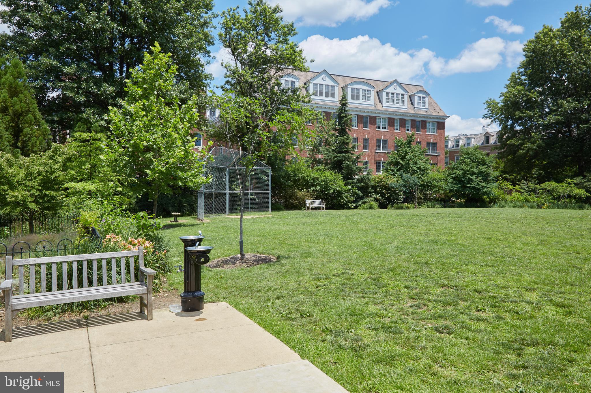 2230 California Street Northwest, Unit 6AE Washington, DC 20008 - Photo 43 of 45 a view of a house with backyard and garden