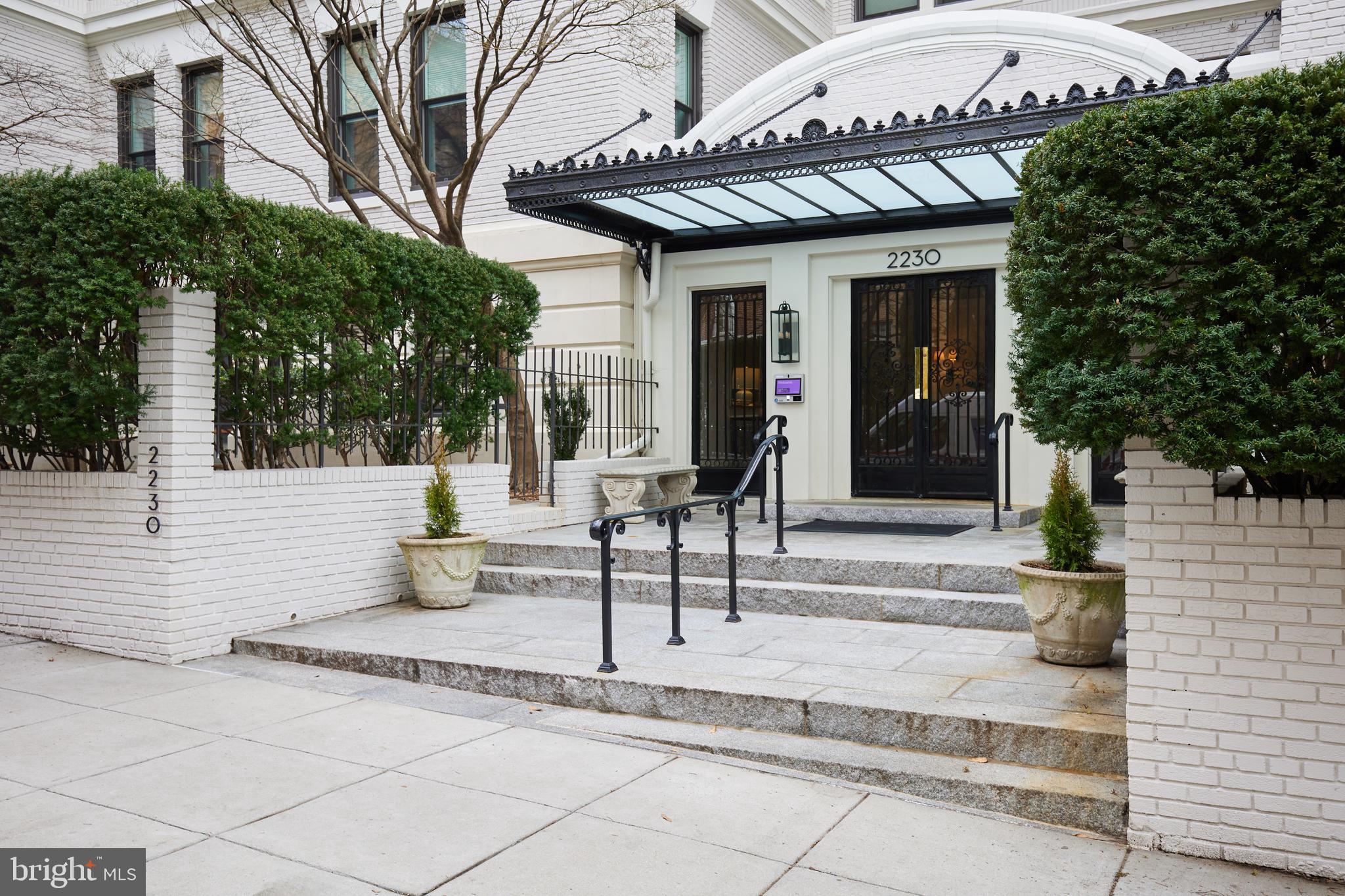 2230 California Street Northwest, Unit 6AE Washington, DC 20008 - Photo 45 of 45 a view of a house with a sitting area