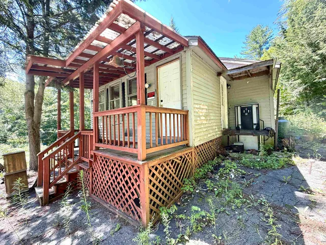 $149,900 | 3286 Highway 113, Vershire, VT 05083