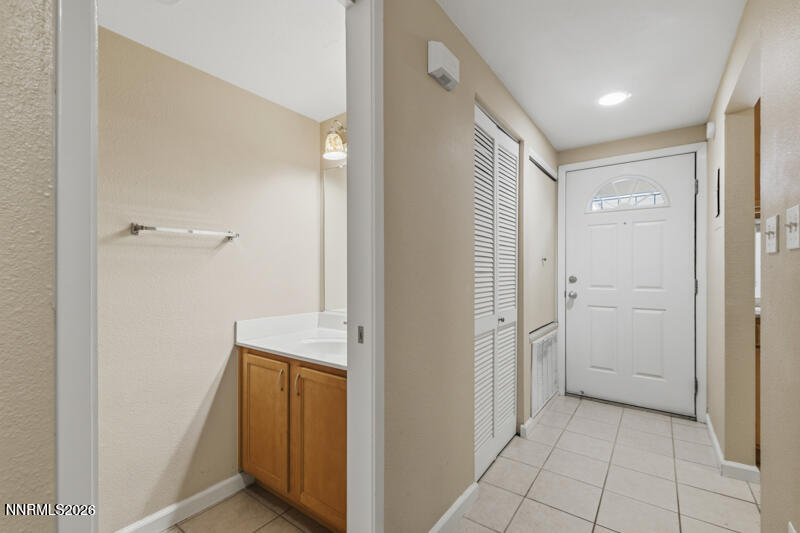 3014 Eastshore Place Reno, NV 89509 - Photo 3 of 36 3014 Eastshore Pl (3 of 33)
