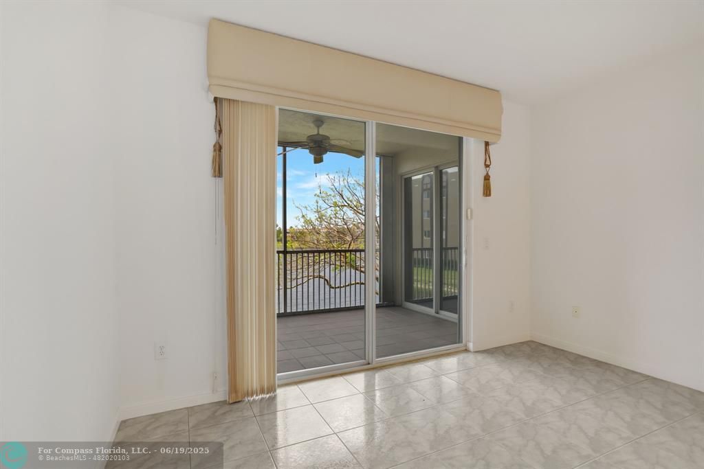 7727 Southampton Terrace, Unit 205 Tamarac, FL 33321 - Photo 22 of 36 a view of an entryway
