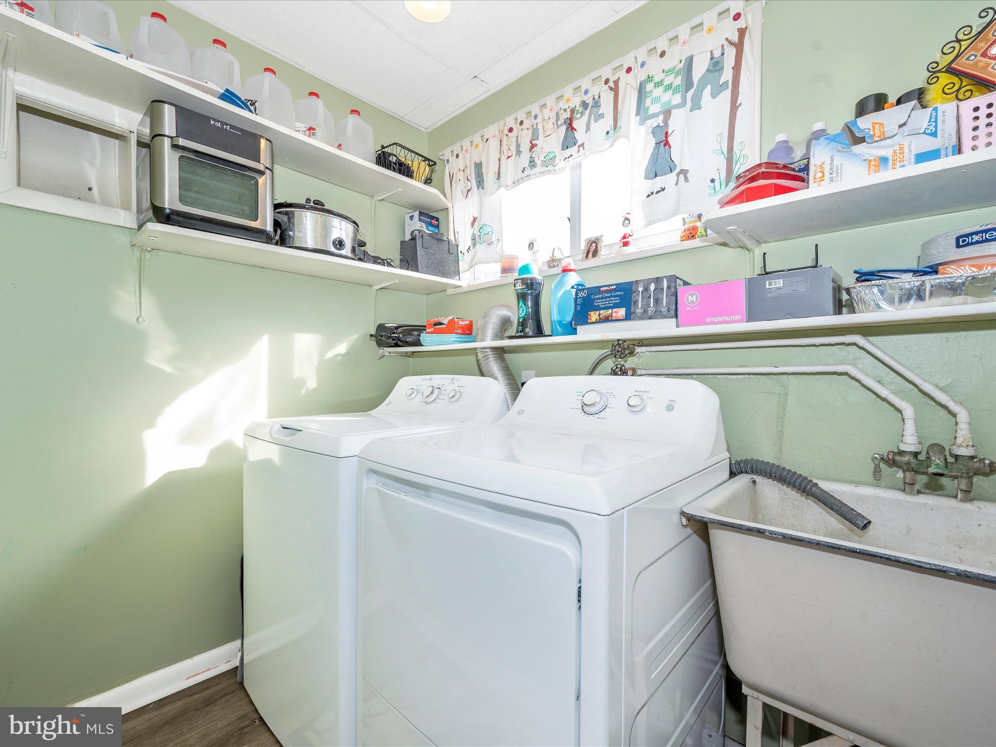 13206 Bluhill Road Silver Spring, MD 20906 - Photo 23 of 57 Laundry Room