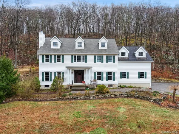 $1,375,000 | 580 Oscawana Lake Road, Putnam Valley, NY 10579
