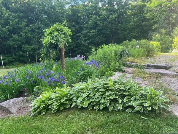 $1,375,000 | 580 Oscawana Lake Road, Putnam Valley, NY 10579
