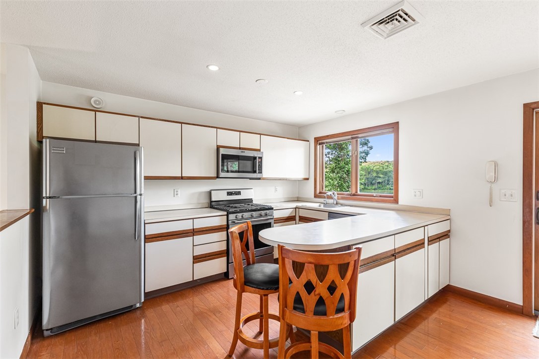 12 Silver Street Warwick, RI 02889 - Photo 8 of 50